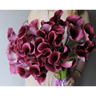 Букет из фиолетовой каллы мини